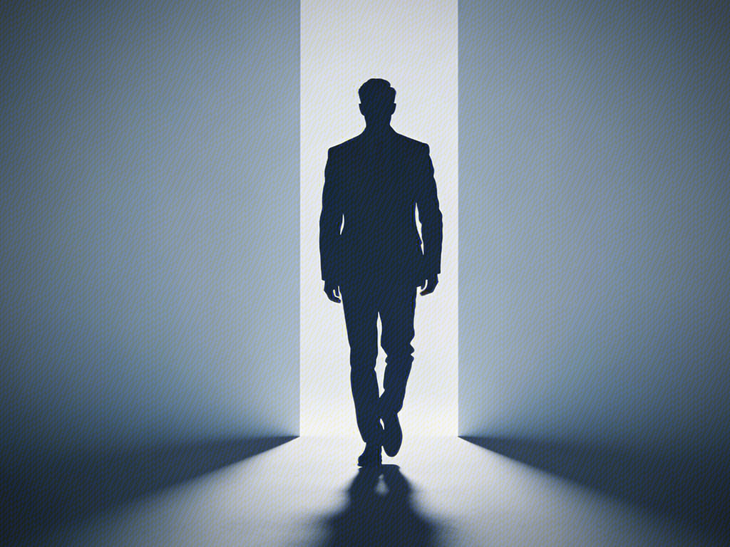 胜任 离职 辞职 接班人 接任 任职 实控人